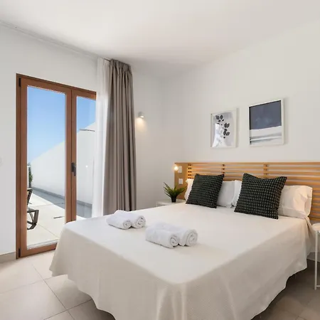 Altos Arbea 8b By Escape * Playa Blanca (Lanzarote)