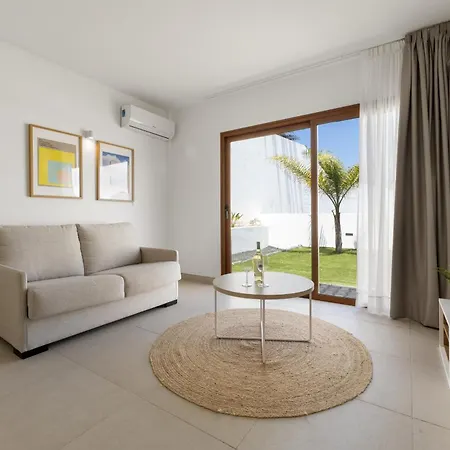 Altos Arbea 8b By Escape * Playa Blanca (Lanzarote)